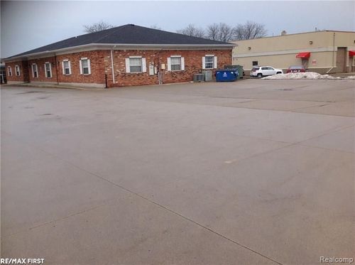 148 S Main St, Mount Clemens, MI, 48043-7900 | Card Image