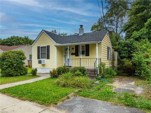 9 Oakland Ave, Walden, NY, 12586-1409 | Card Image