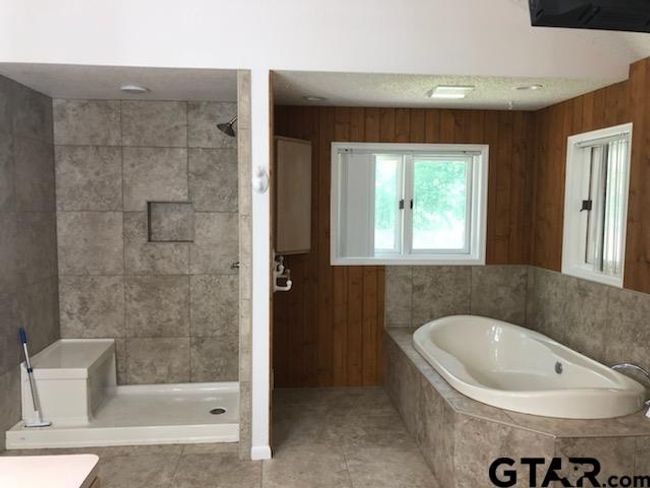 13745 Meadow Ln, House other with 4 bedrooms, 3 bathrooms and null parking in Flint TX | Image 17