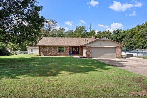 10312 S 197th East Ave, Broken Arrow, OK, 74014-3523 | Card Image