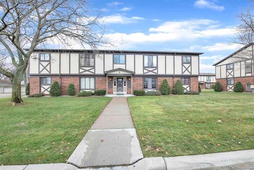 35-22819 Grove St, Saint Clair Shores, MI, 48080-1854 | Card Image