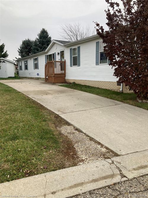 9740 Russell St, Northville, MI, 48167-8669 | Card Image