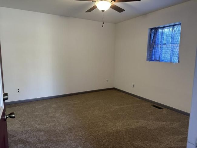 walk thru bedroom-has own outdoor access | Image 18