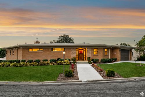 2536 E Village Cir, Salt Lake City, UT, 84108-2440 | Card Image