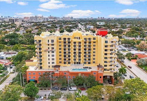 402-215 Sw 42nd Ave, Coral Gables, FL, 33134-1725 | Card Image