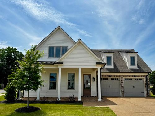 817 Bellflower Way, Collierville, TN, 38017-5190 | Card Image
