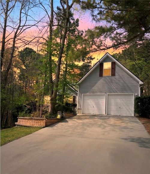 2072 Amberly Crossing Ln, Dacula, GA, 30019-2652 | Card Image