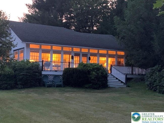 32 Shore Dr, House other with 2 bedrooms, 1 bathrooms and null parking in Tunkhannock PA | Image 4