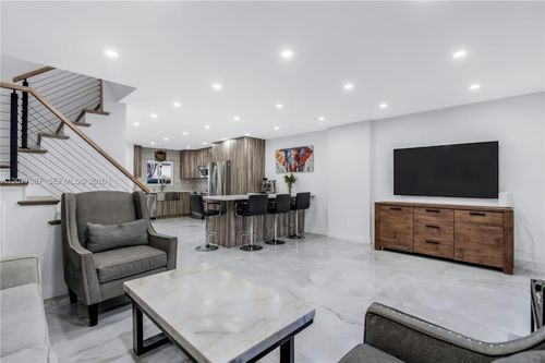 13b-3321 Simms St, Hollywood, FL, 33021-3147 | Card Image