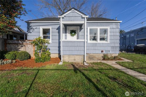 215 S 64th St, Tacoma, WA, 98408-6342 | Card Image