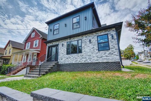 72 Hille Pl, Ridgefield Park, NJ, 07660-2026 | Card Image