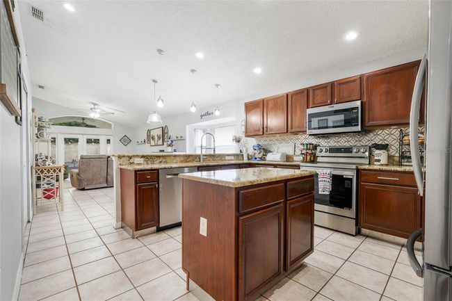 17428 Woodfair Dr, House other with 4 bedrooms, 2 bathrooms and null parking in CLERMONT FL | Image 21
