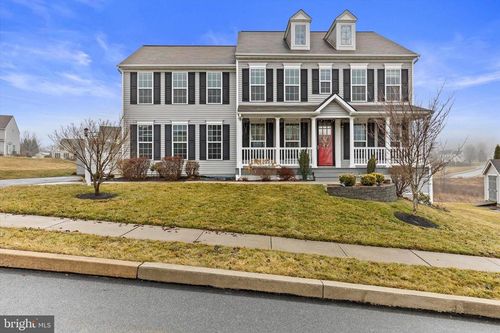 1002 Kavanagh Cir, Red Lion, PA, 17356-9405 | Card Image