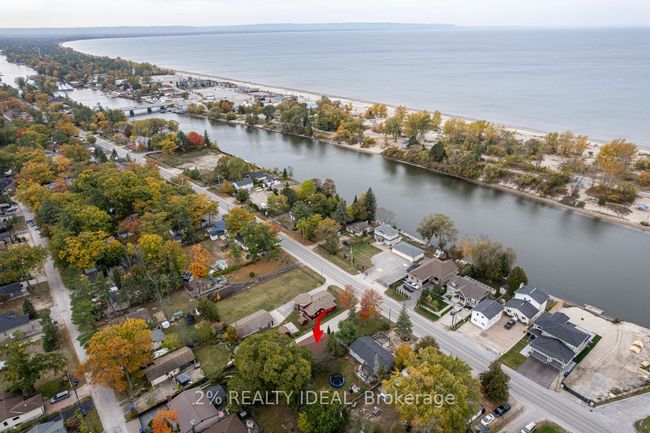 141 River Rd E, House other with 2 bedrooms, 2 bathrooms and 7 parking in Wasaga Beach ON | Image 40