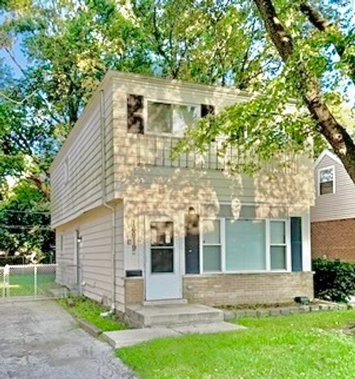16919 Western Ave, Hazel Crest, IL, 60429-1251 | Card Image