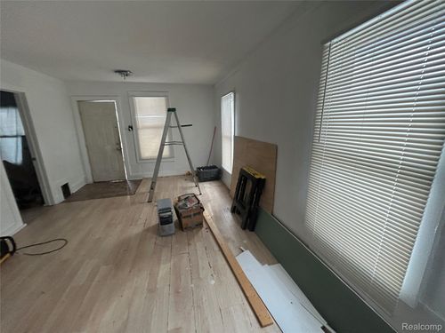 503 Central Ave, Pontiac, MI, 48341-3303 | Card Image