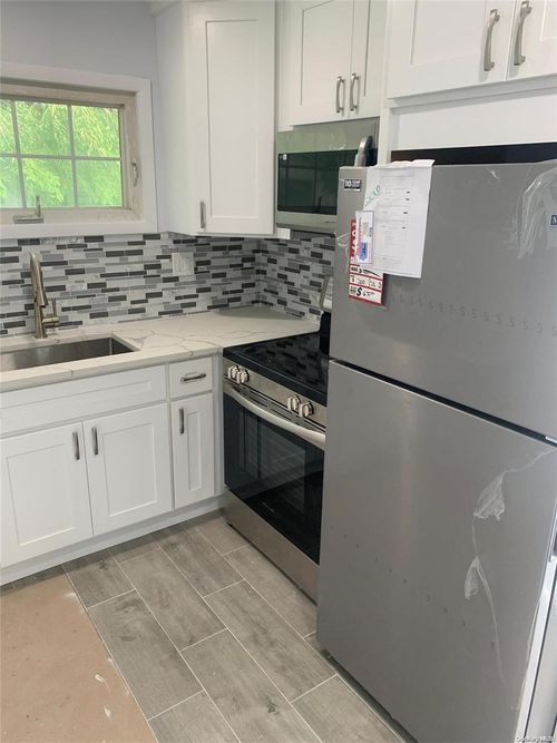494 Albany Ave, Amityville, NY, 11701-1134 | Card Image
