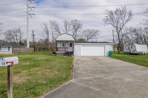a-109 Queens Ct, Baytown, TX, 77520-1729 | Card Image
