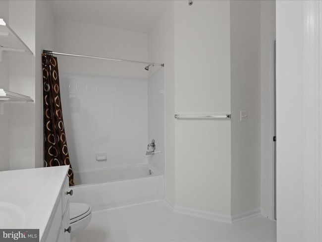 APT-304 - 1511 N Point Dr, Condo with 2 bedrooms, 2 bathrooms and null parking in RESTON VA | Image 19