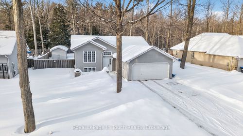 39 St. Laurent Boulevard, Tiny, ON, L9M1R3 | Card Image