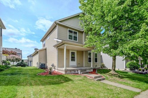 9305 Briar Haven Dr, VERONA, WI, 53593-8792 | Card Image