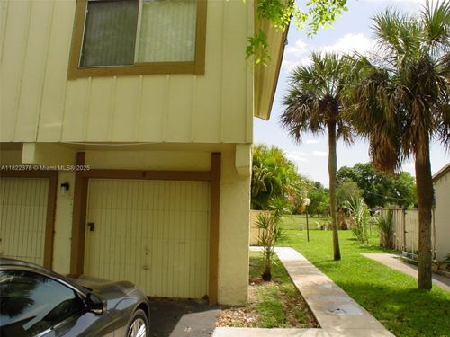 b-5834 Nw 21st St, Lauderhill, FL, 33313-7602 | Card Image