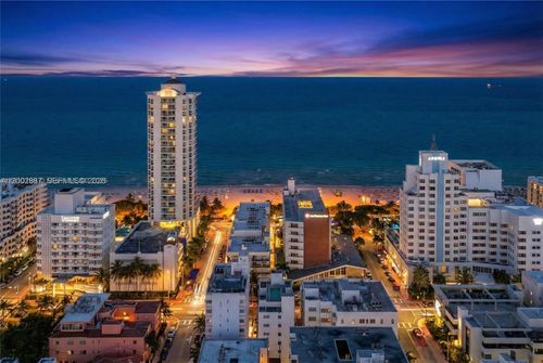 apt-2b-4122 Collins Ave, Miami Beach, FL, 33140-3200 | Card Image
