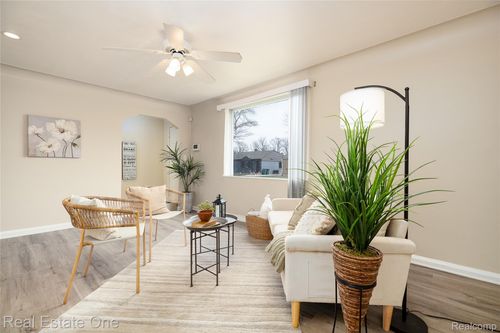 2411 Harris St, Ferndale, MI, 48220-3018 | Card Image