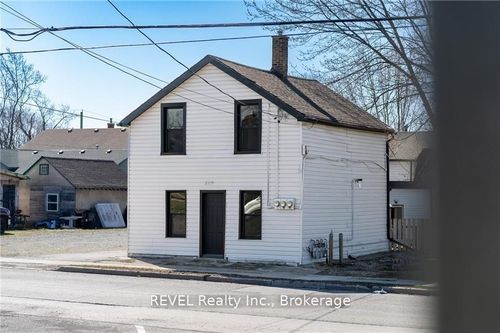 upper-unit-2-129 Durham St, Port Colborne, ON, L3K1E1 | Card Image