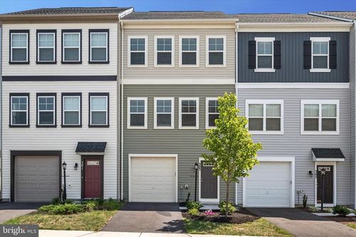 303 Starry Way Dr, STEPHENSON, VA, 22656-2096 | Card Image