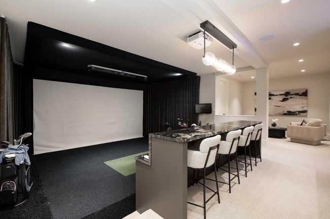 6918 Legare Dr Sw, House other with 4 bedrooms, 7 bathrooms and 3 parking in Calgary AB | Image 33
