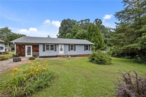 255 Avalon Dr, Lexington, NC, 27295-0515 | Card Image