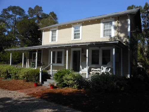 224 Avenue F, Apalachicola, FL, 32320-1518 | Card Image