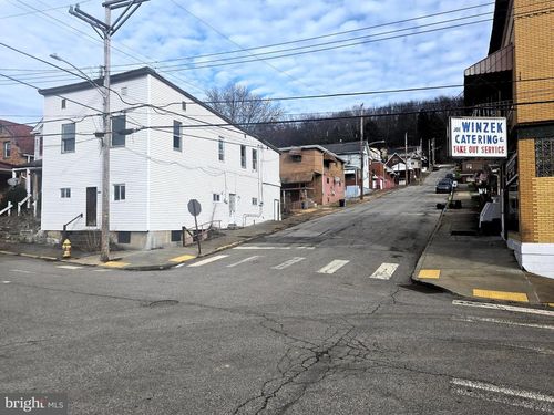 743 Indiana Ave, GLASSPORT, PA, 15045-1573 | Card Image