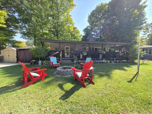 jj24-9338 W Ipperwash Rd, Lambton Shores, ON, N0N1J2 | Card Image