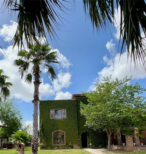 421 Cottonwood Ave, McAllen, TX, 78501-2722 | Card Image