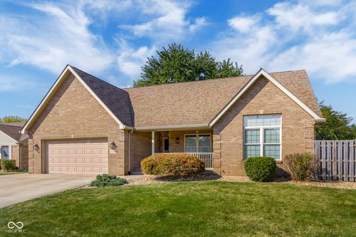 6028 Schooner Ct, Columbus, IN, 47203-9022 | Card Image