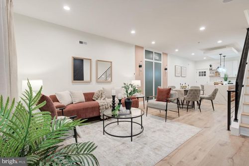 2621 E Huntingdon St, PHILADELPHIA, PA, 19125-3705 | Card Image