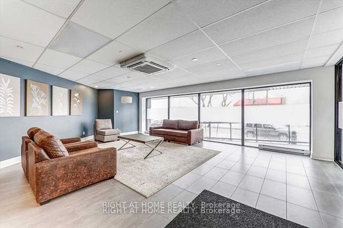 202-1 Falaise Rd, Scarborough, ON, M1E0B9 | Card Image