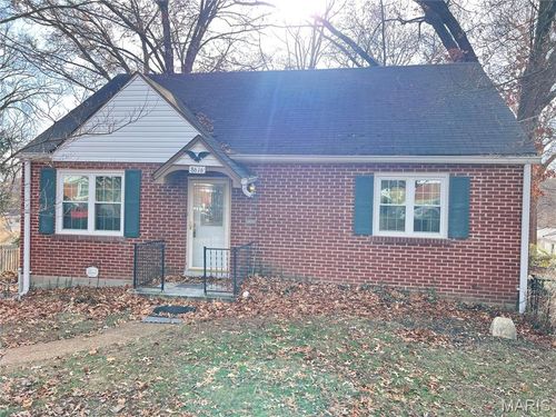 8616 Belhaven Dr, Saint Louis, MO, 63114-4429 | Card Image