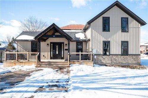 62 Alfred St E, Wingham, ON, N0G2W0 | Card Image