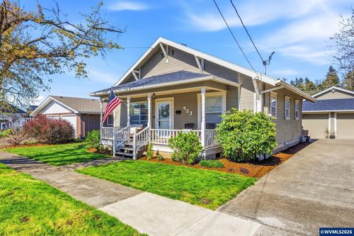423 S 1st St, Silverton, OR, 97381-2103 | Card Image