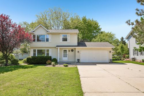 4202 Lake St, BURLINGTON, WI, 53105-7738 | Card Image