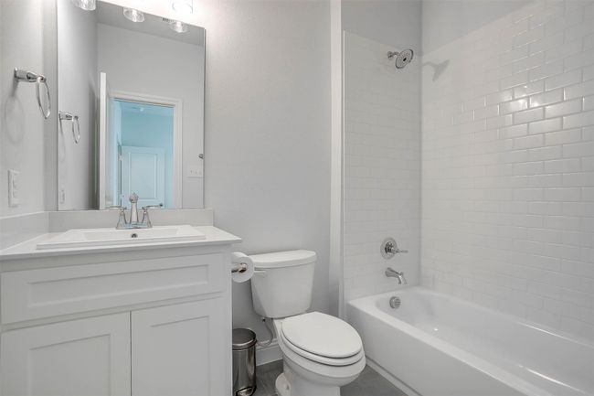 Ensuite bathroom upstairs | Image 34