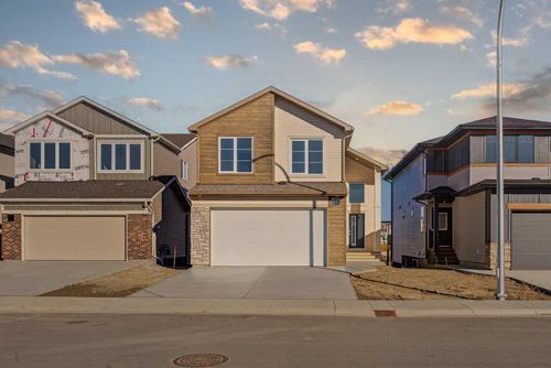 3121 44 St S, Lethbridge, AB, T1K8L1 | Card Image