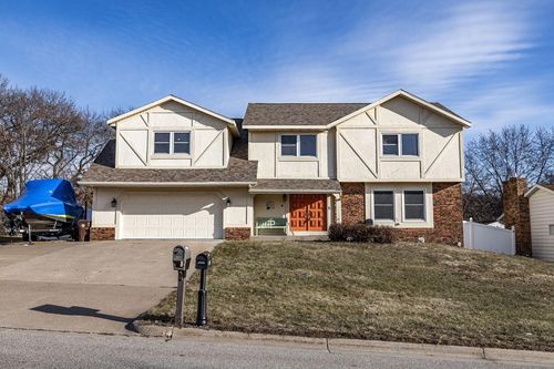 1112 Parkridge Drive, ONALASKA, WI, 54650 | Card Image