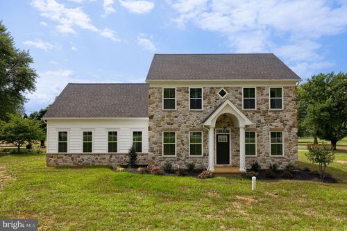 2012 Melody Ln, LANCASTER, PA, 17601 | Card Image