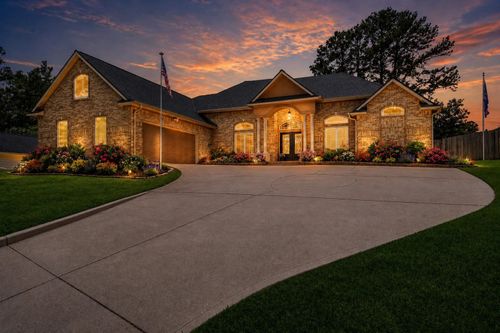 167 April Waters Dr W, Montgomery, TX, 77356-8835 | Card Image