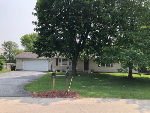 19256 Raymond Dr, Elwood, IL, 60421-9494 | Card Image