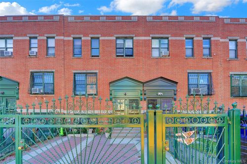 174 Sumpter St, Brooklyn, NY, 11233-2602 | Card Image
